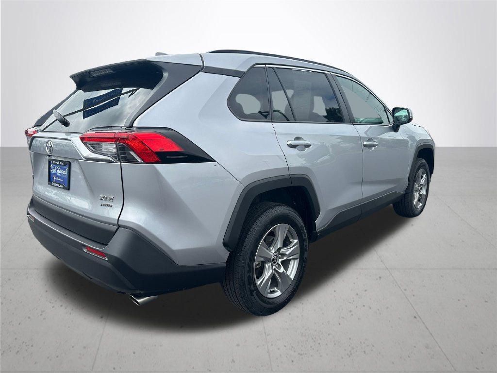 Used 2025 Toyota RAV4 XLE AWD/4WD image 7