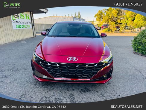 Used 2023 Hyundai Elantra Limited FWD image 4