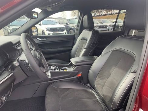 Used 2023 Jeep Grand Cherokee Altitude image 21