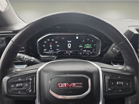 Used 2022 GMC Sierra 1500 Elevation w/ LPO, Elevation Black Package image 15