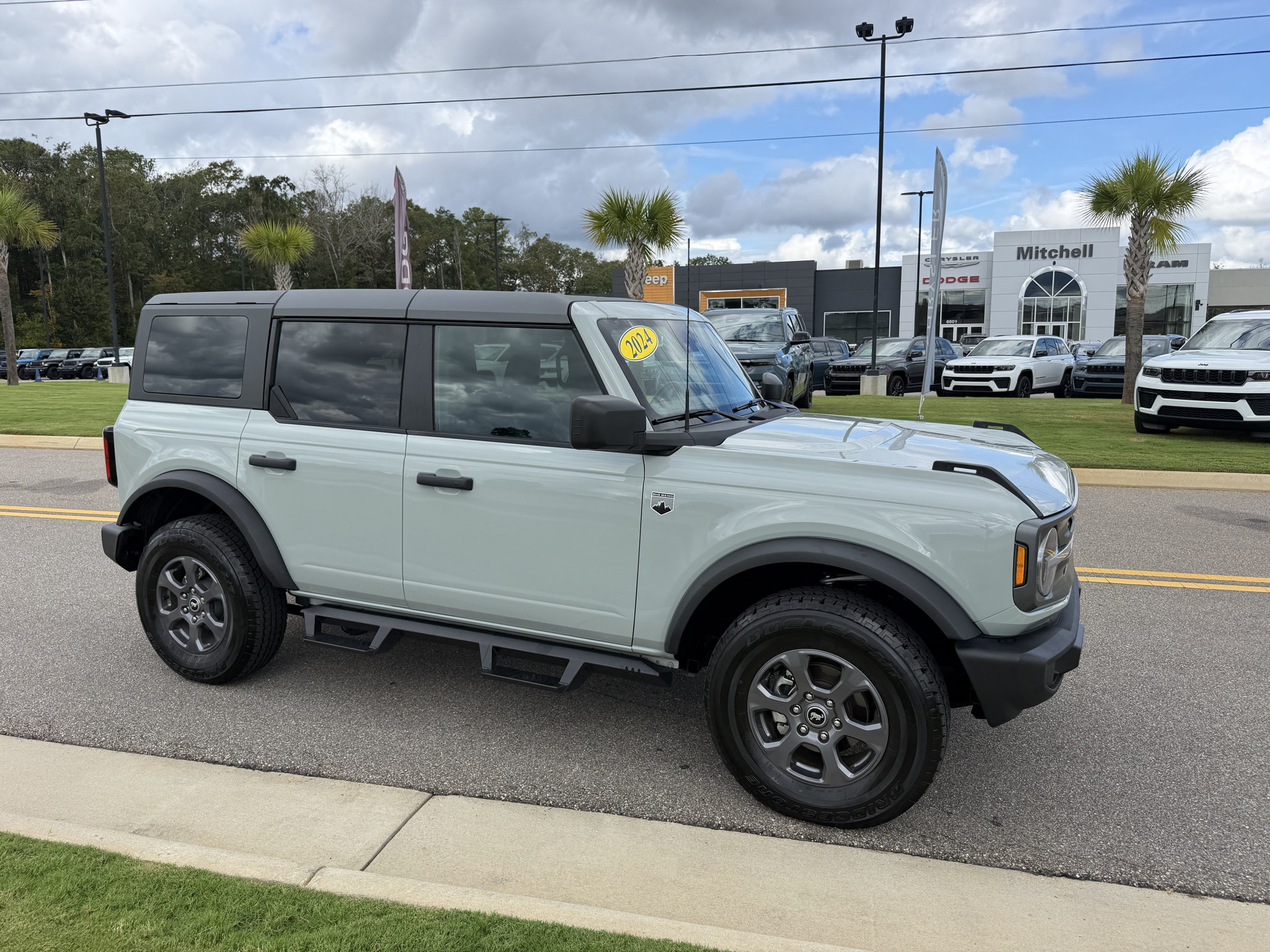 Used 2024 Ford Bronco Big Bend AWD/4WD image 1