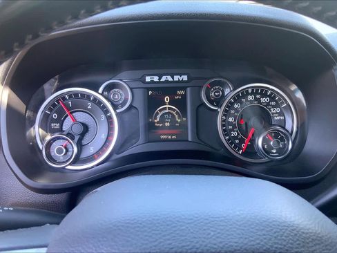 Used 2022 RAM 2500 Big Horn w/ Level 1 Equipment Group AWD/4WD image 26