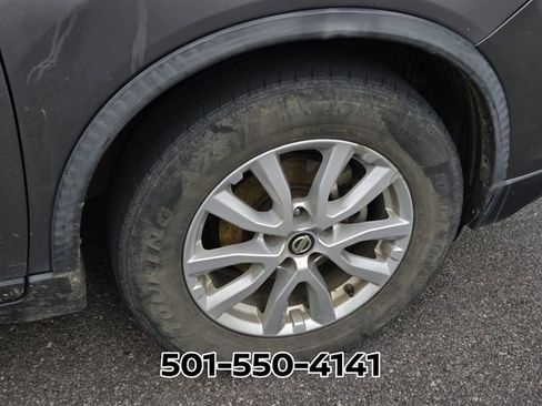 Used 2018 Nissan Rogue SV image 9