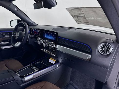 New 2026 Mercedes-Benz GLB 250 image 27