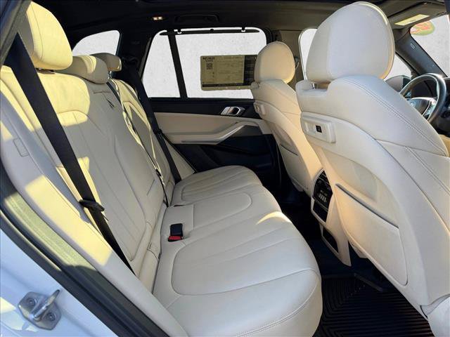 Used 2022 BMW X5 xDrive40i w/ Executive Package AWD/4WD image 22