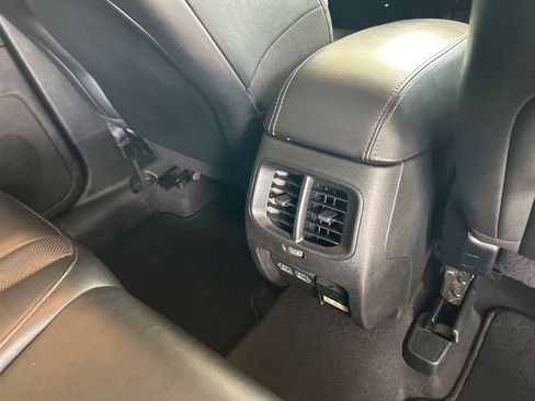 Used 2023 Jeep Cherokee Altitude Lux image 29