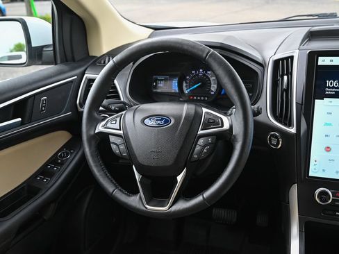 Certified 2024 Ford Edge SEL w/ Convenience Package AWD/4WD image 32