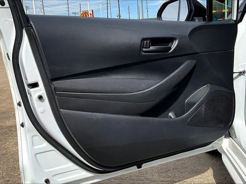 Used 2023 Toyota Corolla LE image 19