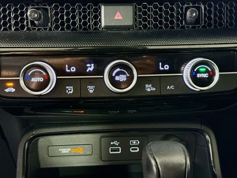 Used 2024 Honda CR-V EX-L image 17