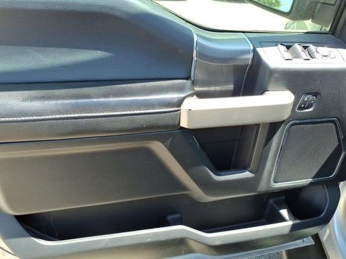 Used 2016 Ford F150 Lariat w/ Equipment Group 502A Luxury AWD/4WD image 12