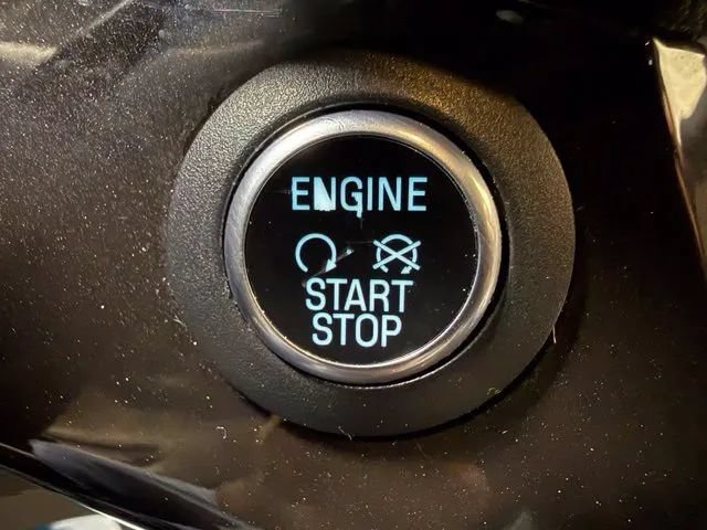 Used 2017 Ford Escape Titanium w/ Equipment Group 301A AWD/4WD image 15