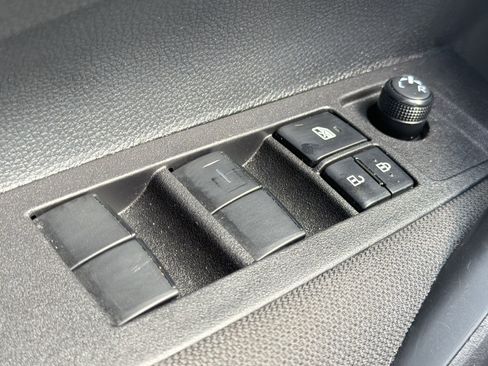 Used 2025 Toyota Corolla LE image 23