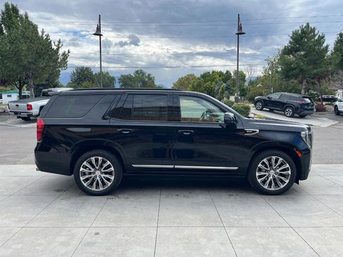 Used 2021 GMC Yukon Denali w/ Denali Ultimate Package AWD/4WD image 3