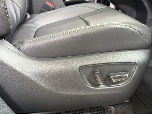 New 2026 Toyota Sienna XLE Woodland Edition image 21