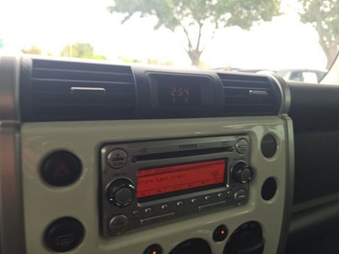 Used 2014 Toyota FJ Cruiser 2WD w/ Convenience Package image 14