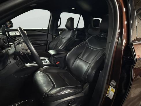 Used 2020 Ford Explorer ST w/ ST Street Pack image 23