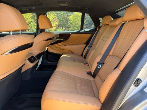 Used 2021 Lexus LS 500 w/ Interior Upgrade Package image 35