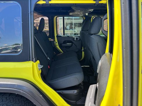 Used 2024 Jeep Wrangler Unlimited AWD/4WD image 14