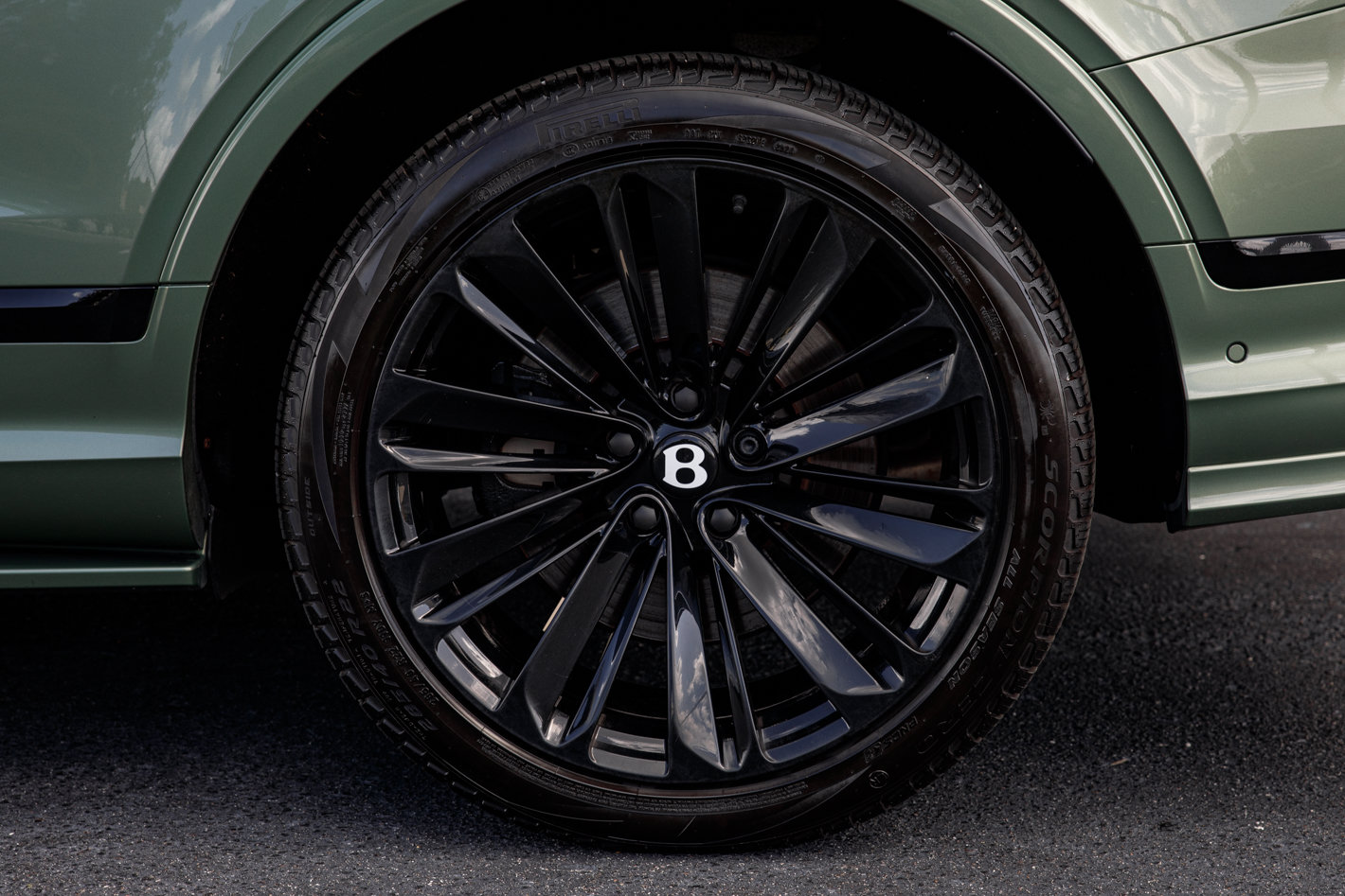 Used 2023 Bentley Bentayga Speed AWD/4WD image 11