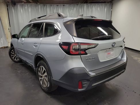 Used 2021 Subaru Outback Premium image 6
