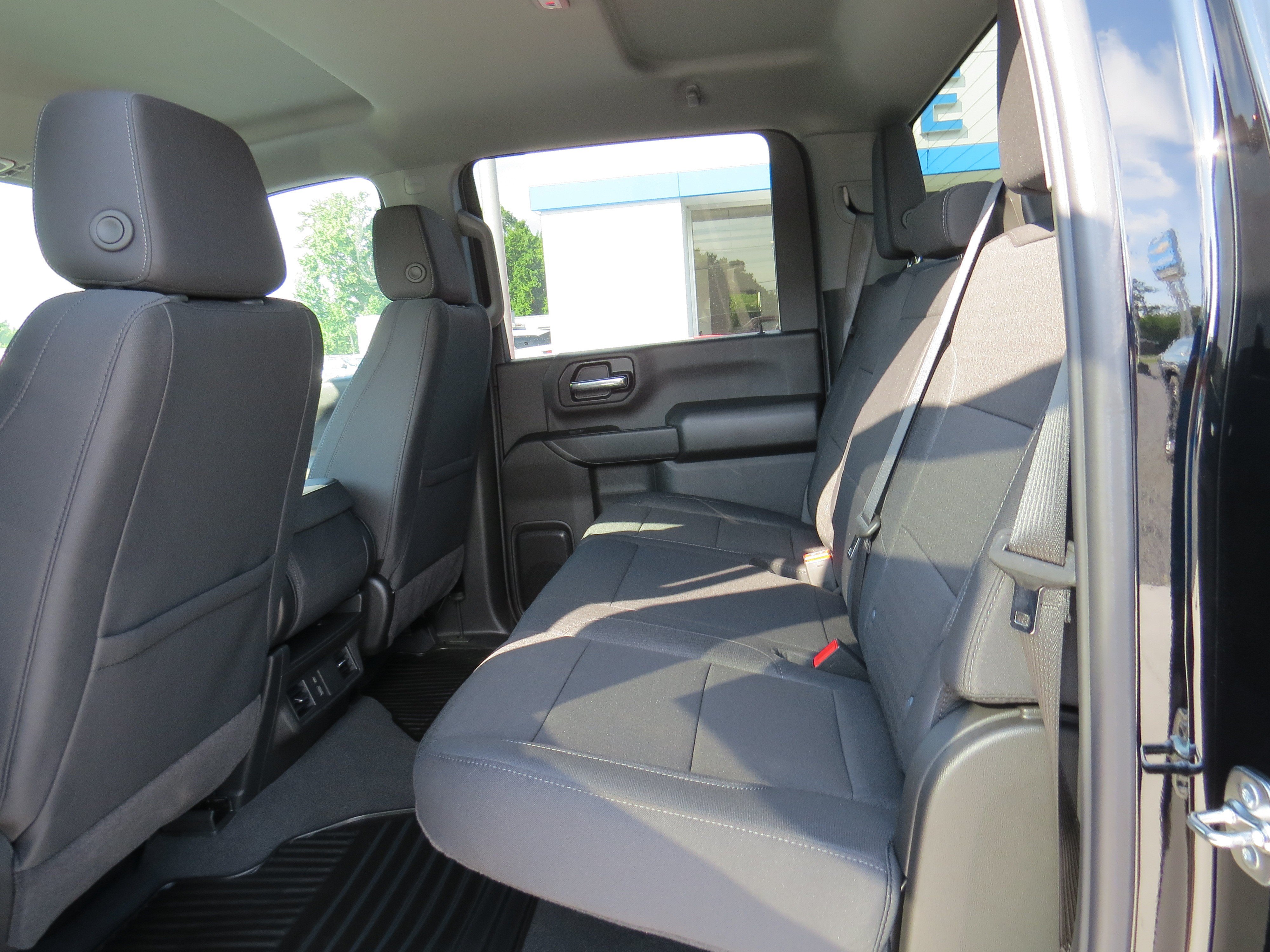 New 2026 Chevrolet Silverado 2500 Custom w/ Custom Value Package AWD/4WD image 15