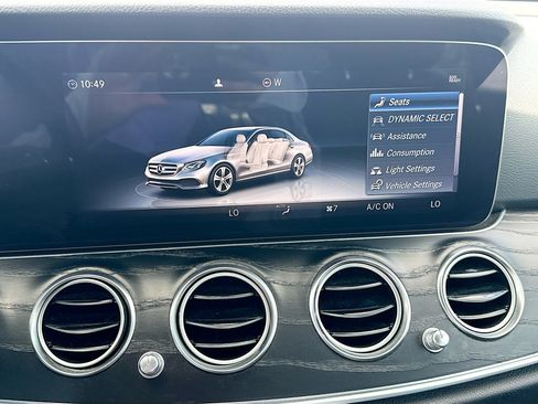 Used 2020 Mercedes-Benz E 350 Sedan image 29