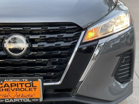Used 2024 Nissan Kicks S image 7