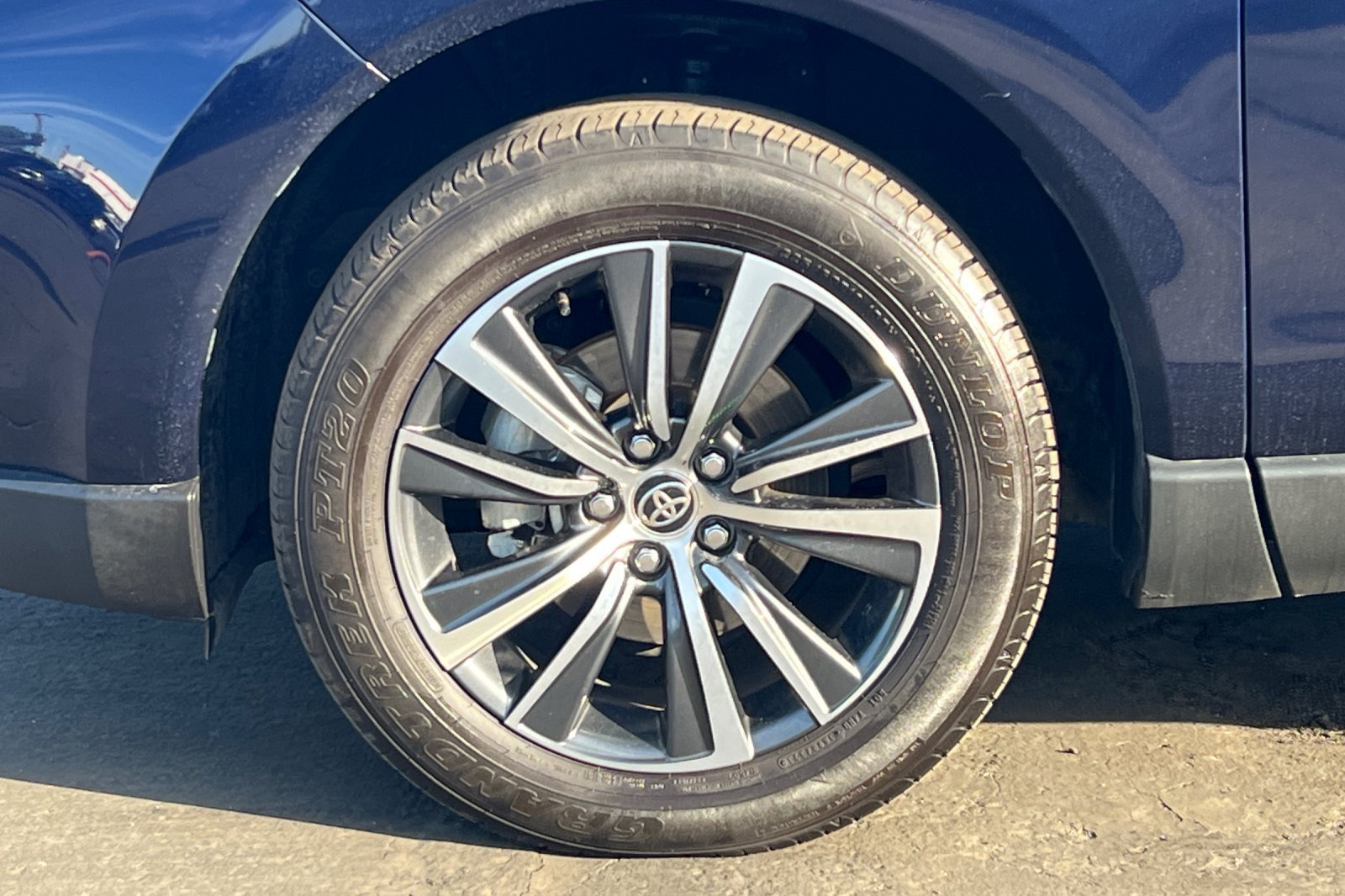 Certified 2024 Toyota Venza LE AWD/4WD image 26