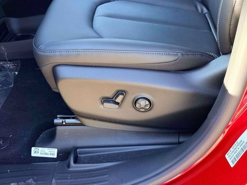 New 2026 Chrysler Pacifica Select AWD/4WD image 12