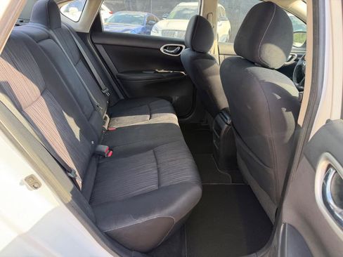 Used 2016 Nissan Sentra SV FWD image 13