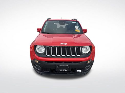Used 2018 Jeep Renegade Latitude w/ Cold Weather Group image 9