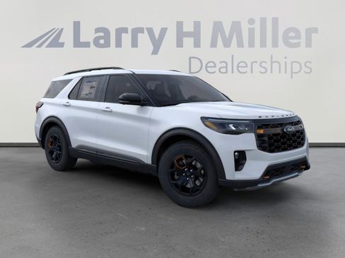 New 2026 Ford Explorer Tremor AWD/4WD image 7