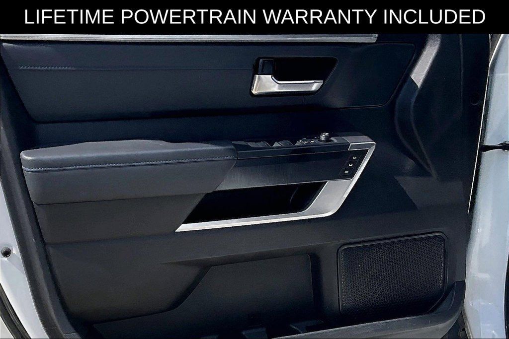 Used 2023 Toyota Sequoia Platinum AWD/4WD image 15