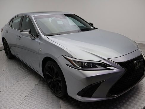 Used 2023 Lexus ES 350 F Sport w/ Accessory Package (Z2) FWD image 6