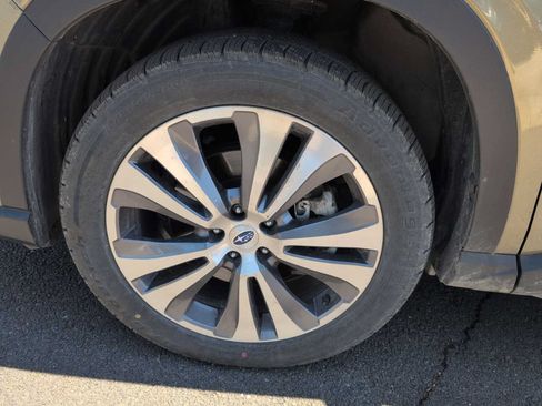 Certified 2022 Subaru Ascent Touring AWD/4WD image 14