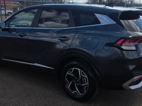 Used 2024 Kia Sportage LX FWD image 4