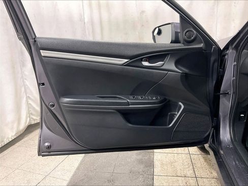 Used 2019 Honda Civic Sport image 9