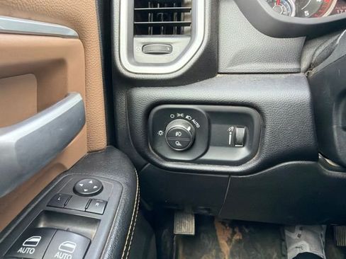 Used 2022 RAM 2500 Big Horn w/ Level C Equiment Group AWD/4WD image 17