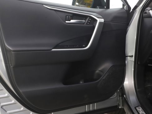 Used 2025 Toyota RAV4 Limited w/ Weather Package image 19