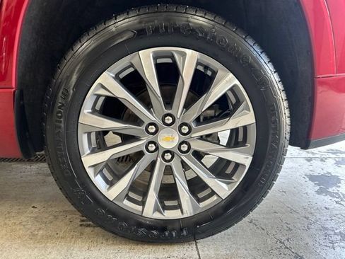 Used 2023 Chevrolet Traverse Premier AWD/4WD image 8