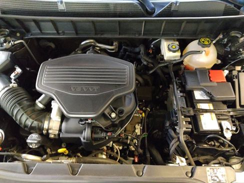 Used 2018 GMC Acadia Denali w/ Technology Package image 30