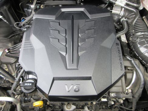 Used 2022 Kia Carnival SX Prestige image 55