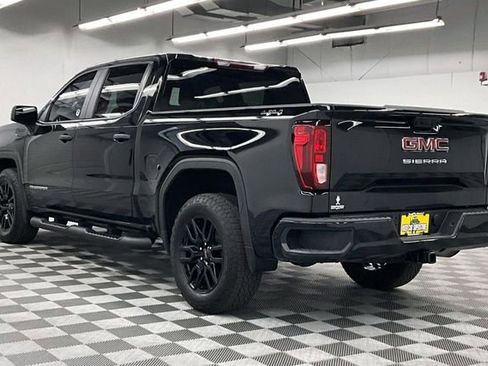 Used 2023 GMC Sierra 1500 Pro w/ Graphite Edition AWD/4WD image 2