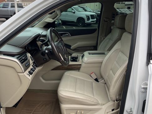 Used 2018 GMC Yukon Denali image 5