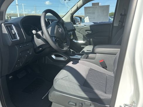 New 2026 Nissan Frontier SV w/ SV Convenience Package RWD image 11