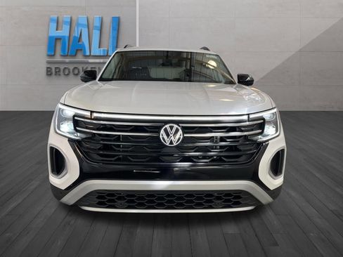 New 2026 Volkswagen Atlas Peak Edition AWD/4WD image 8