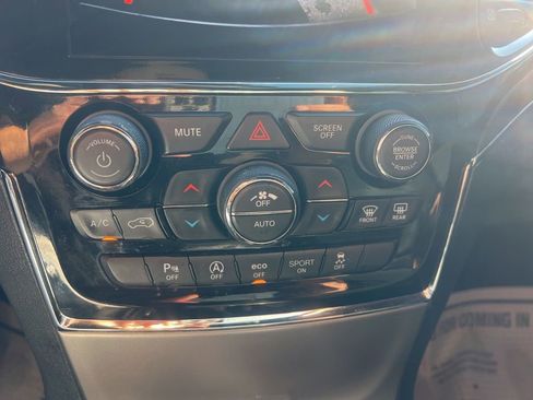 Certified 2019 Jeep Grand Cherokee Limited image 39