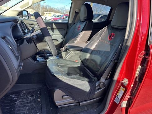 Used 2015 Chevrolet Colorado Z71 w/ LPO, Bed Protection Package image 8