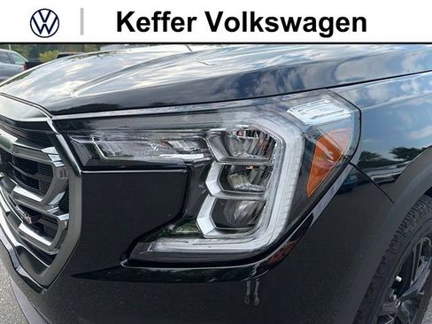 Used 2023 GMC Terrain AT4 AWD/4WD image 9