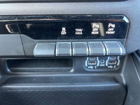 Used 2023 RAM 1500 Big Horn image 15